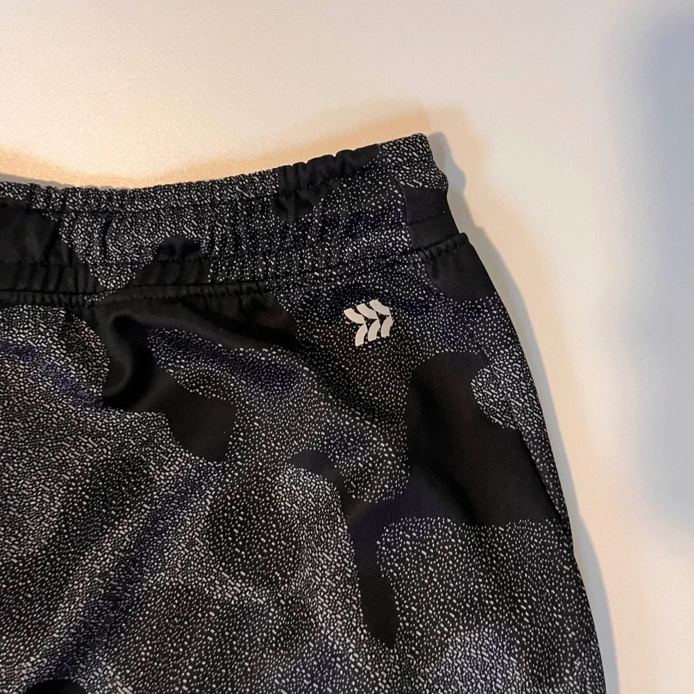 All in Motion Boys Camo Joggers Black Charcoal Gray Athletic Pants Large 10/12